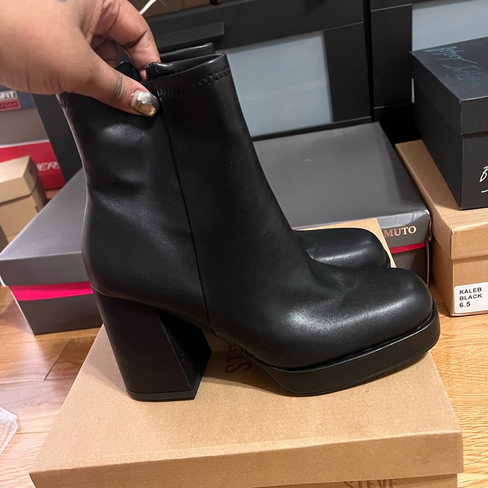 Steve Madden Kaleb Boots